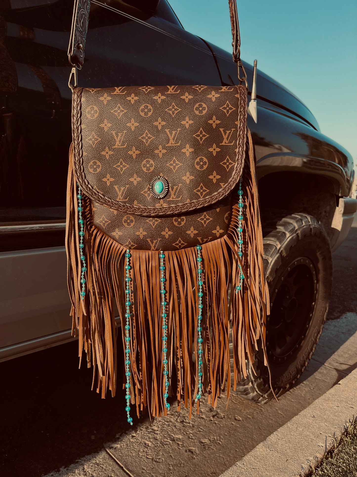 The turquoise LV
