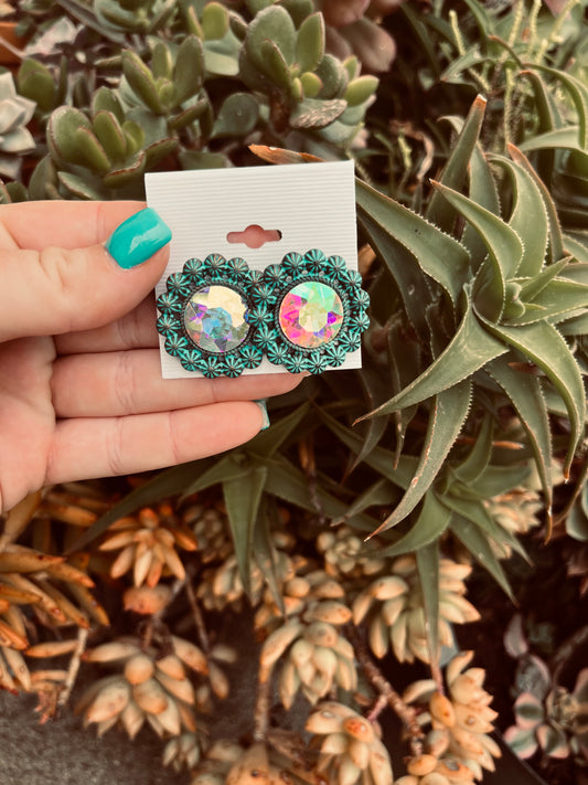 The rusted turquoise round