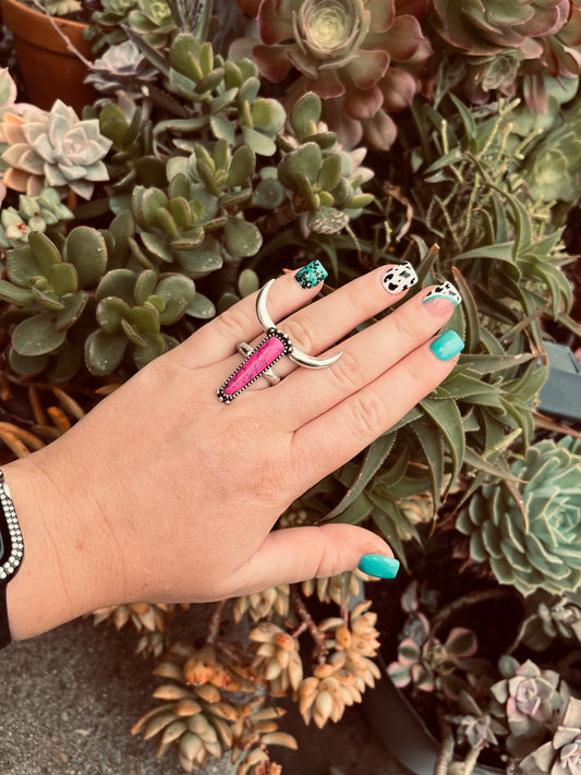 The long horn ring
