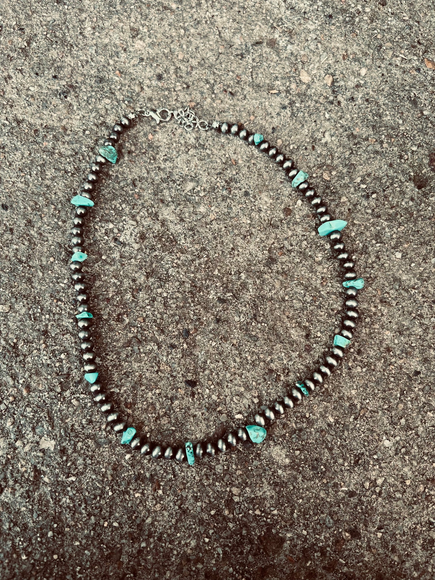 The silver rock choker