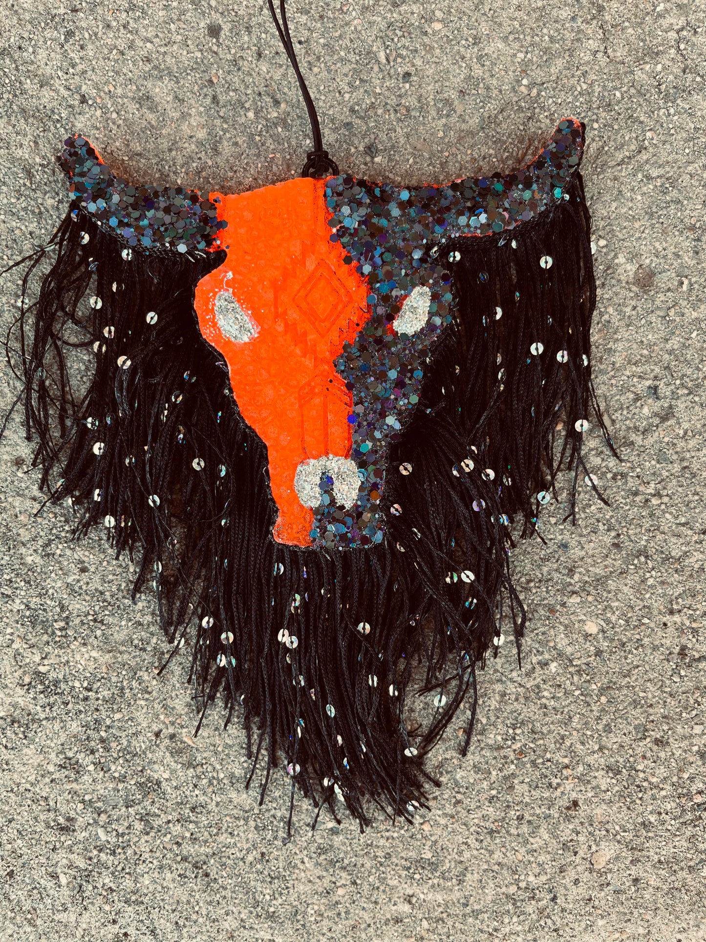 the neon long horn