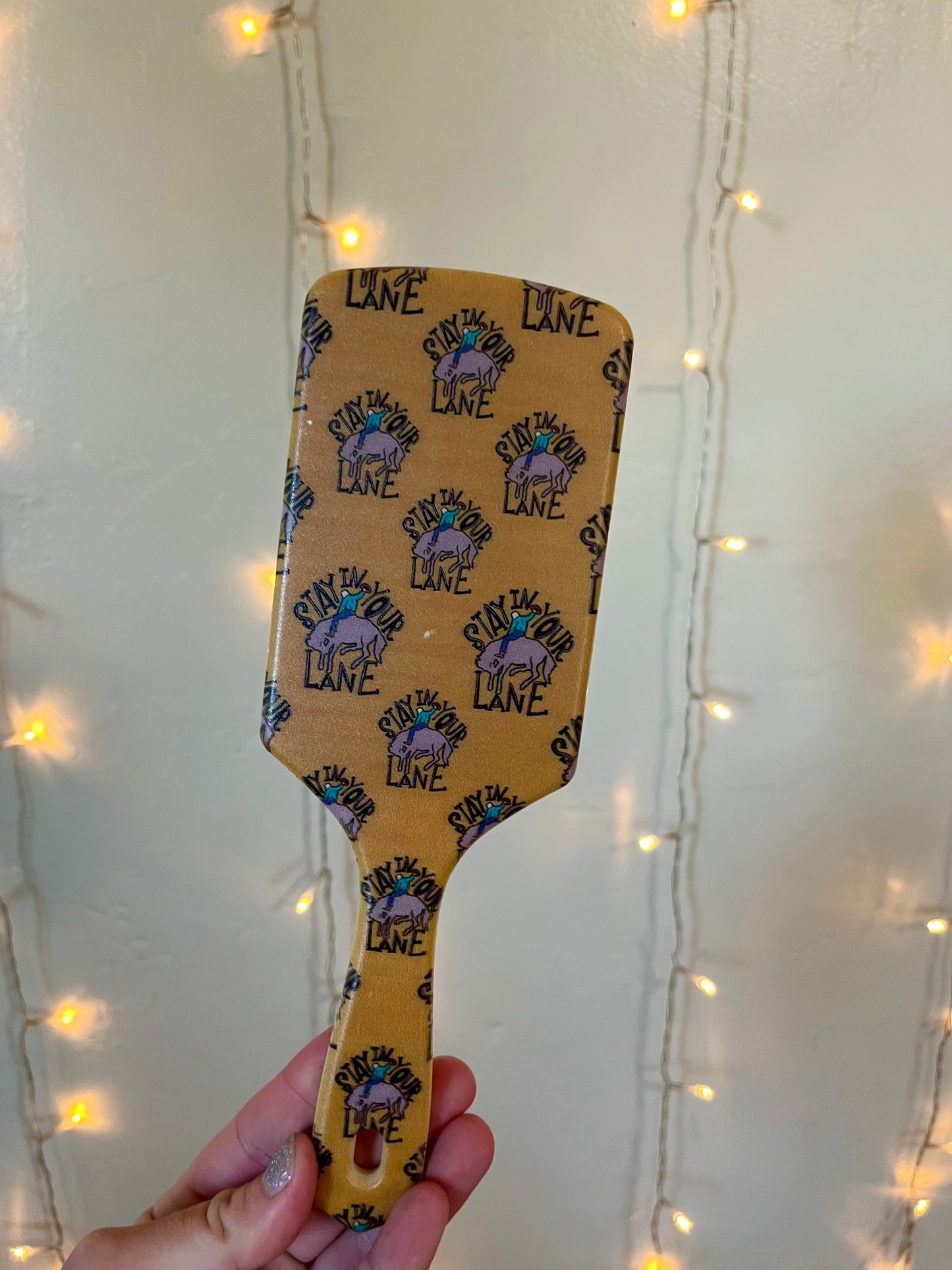 Punchy paddle brush
