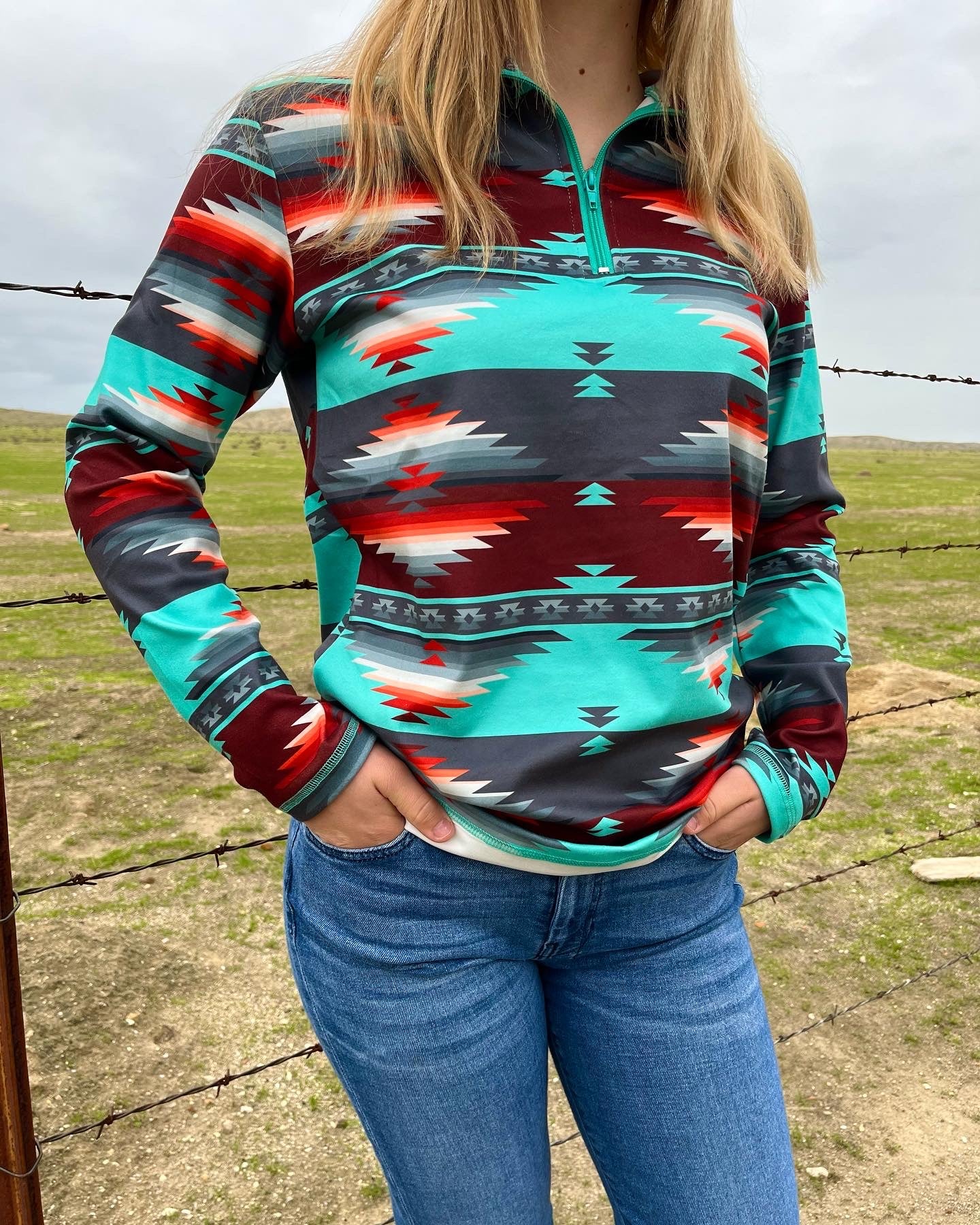 Texas rain fitted pullover