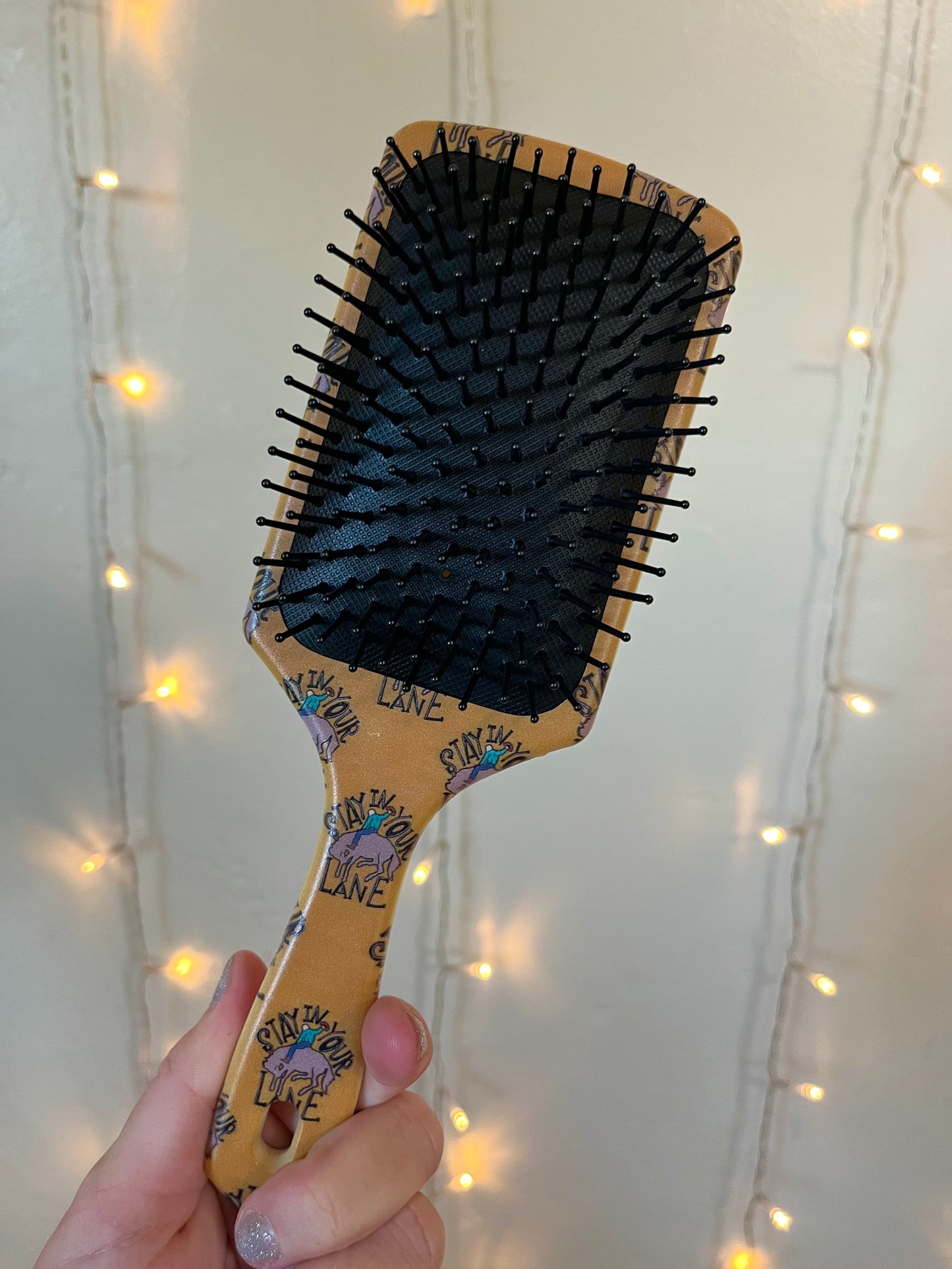 Punchy paddle brush